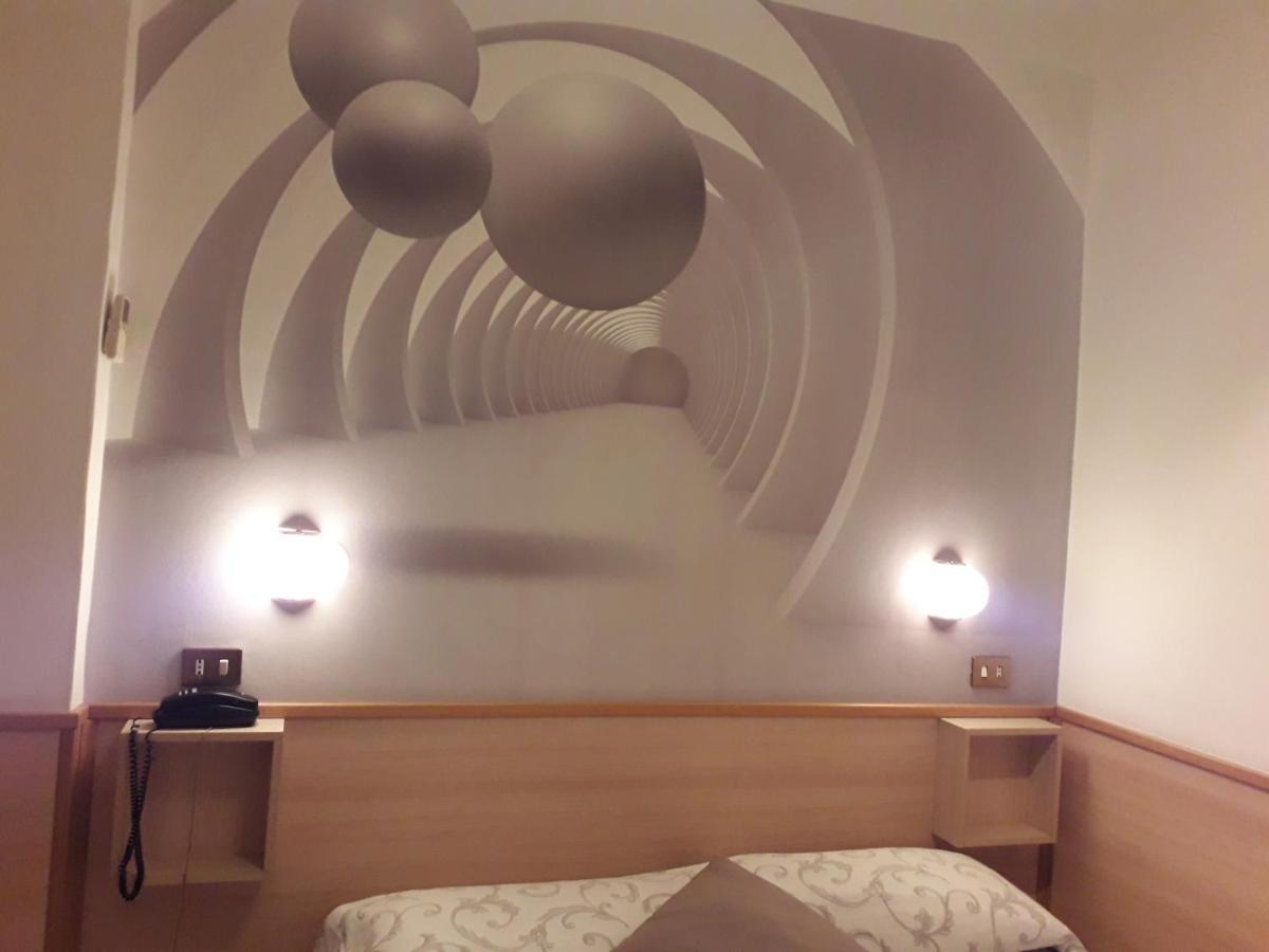 Hotel Vittoriano Torino Kültér fotó