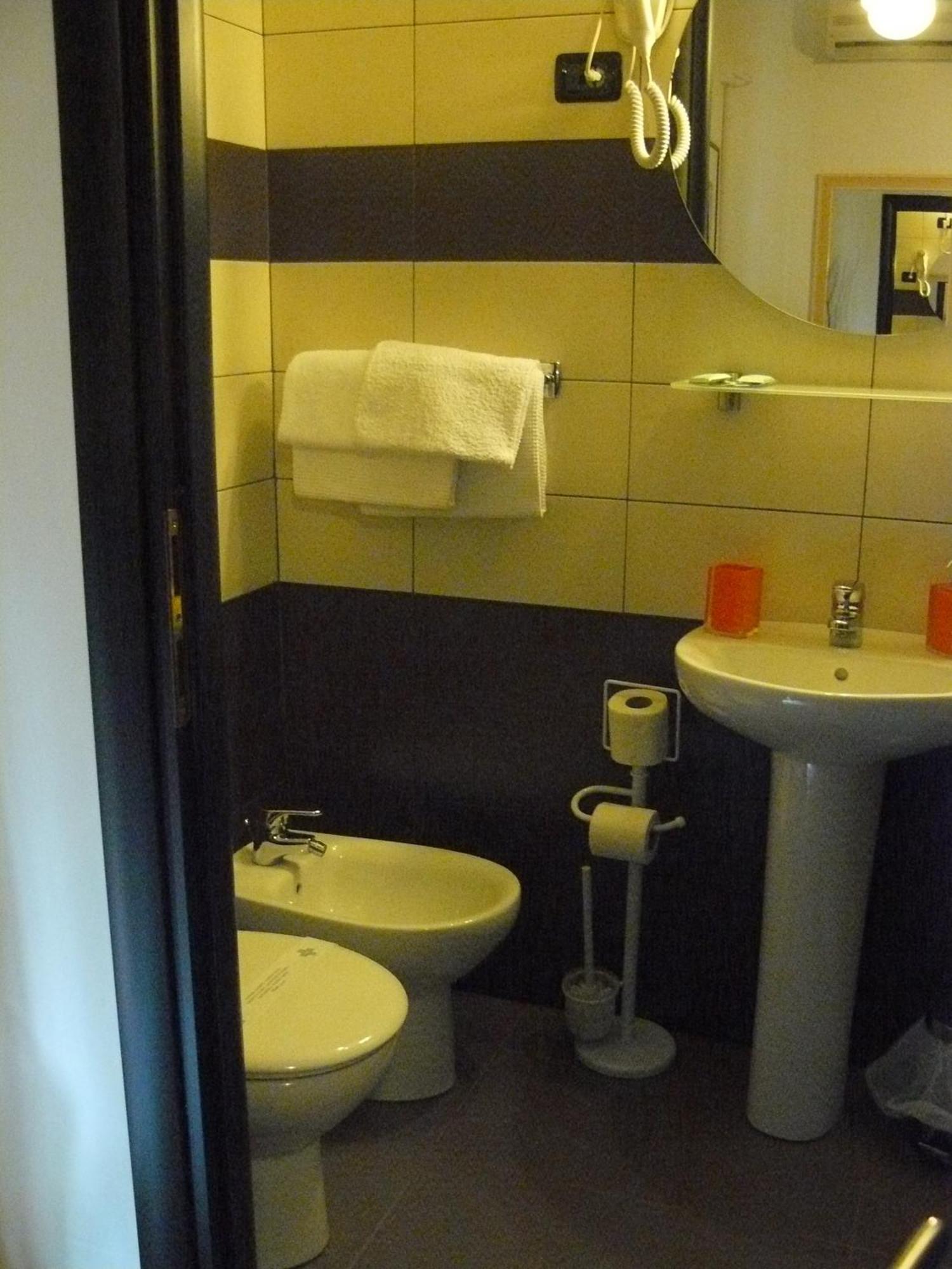 Hotel Vittoriano Torino Kültér fotó